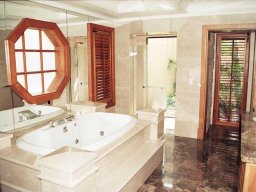 plantation-shutters-138