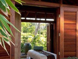 plantation-shutters-155